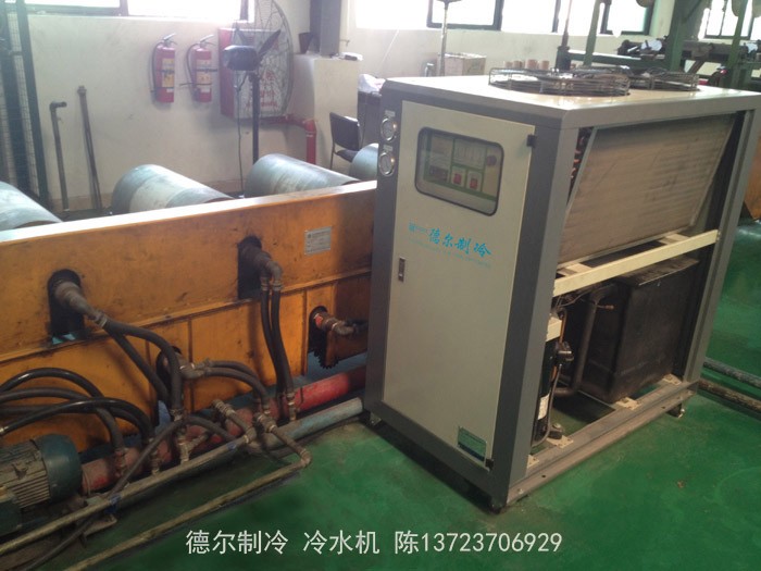 德爾制冷冷水機用于橡膠廠